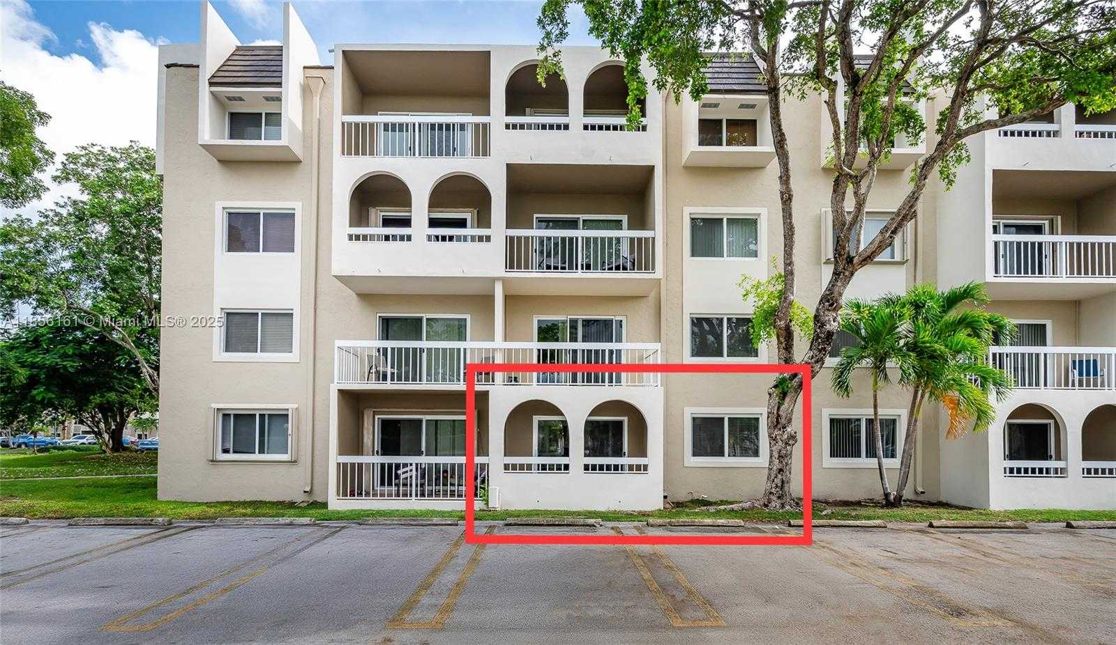 Small Image of 7850 CAMINO REAL #0-117, Miami Number 30