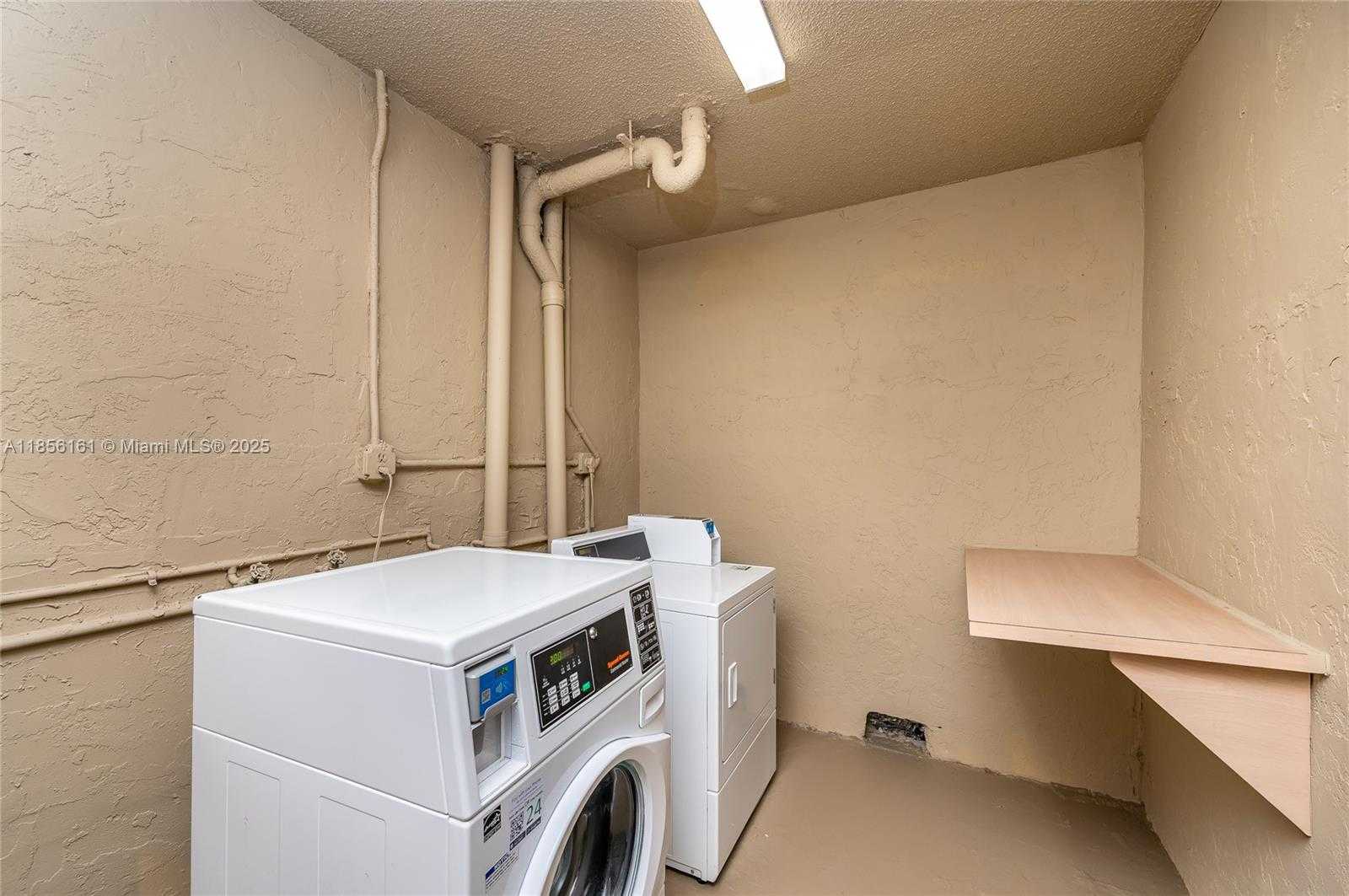 Small Image of 7850 CAMINO REAL #0-117, Miami Number 33