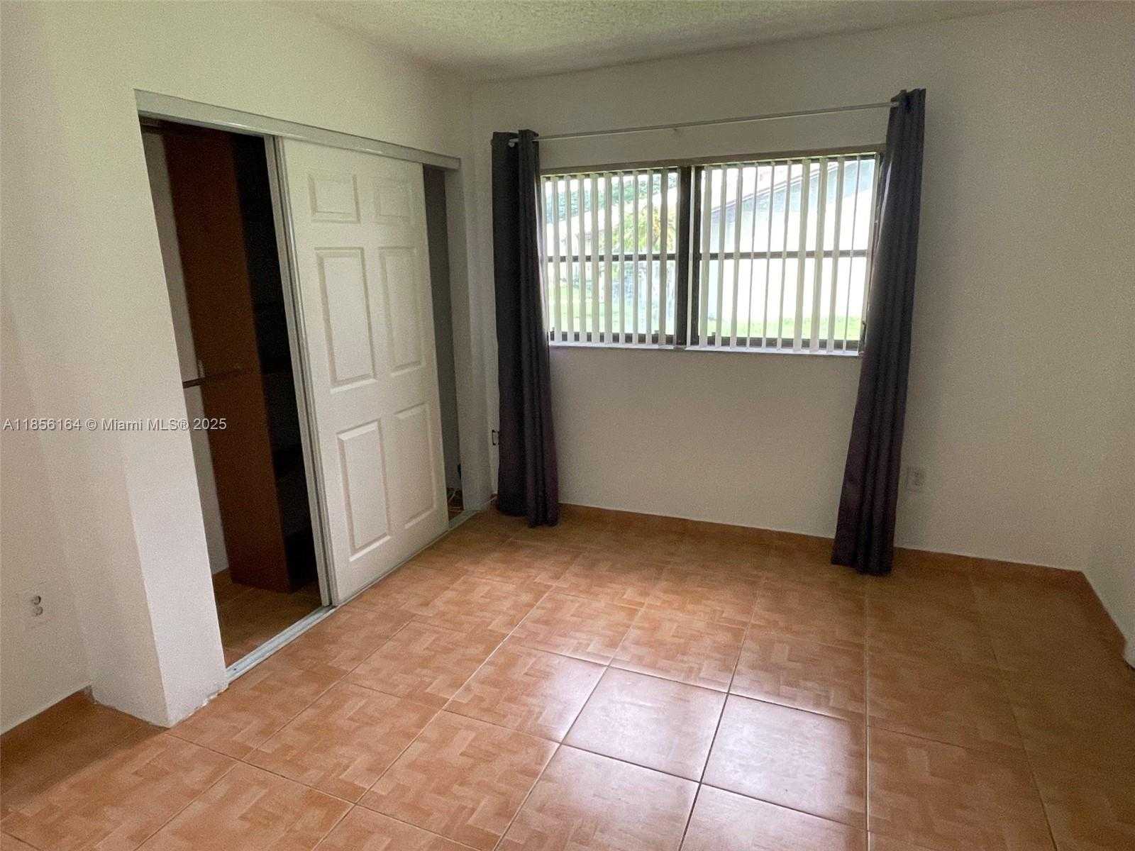 Small Image of 13944 SOUTH WEST 52ND LN, Miami Number 13