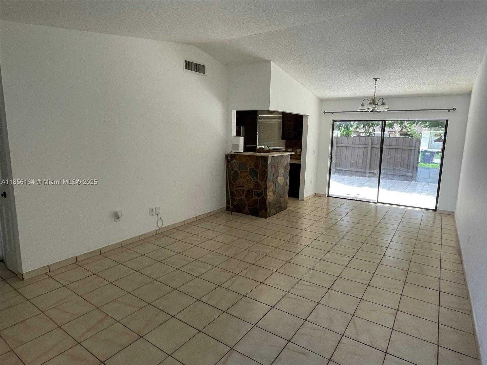 Small Image of 13944 SOUTH WEST 52ND LN, Miami Number 7