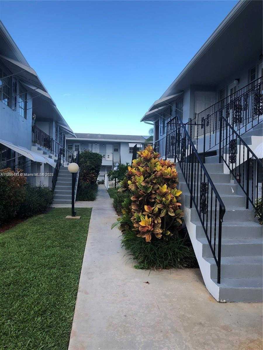 Small Image of 3720 HARRISON ST #4, Hollywood Number 2