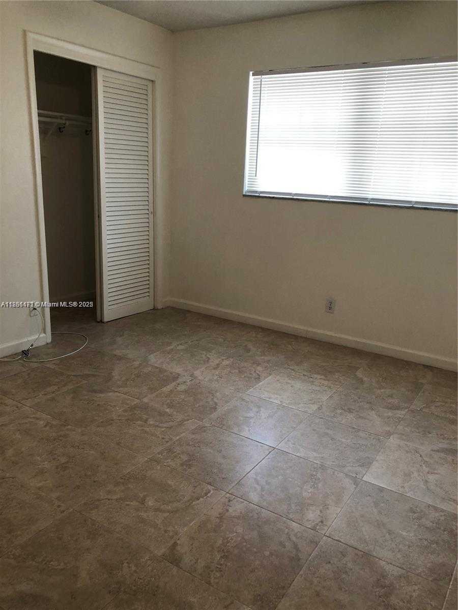 Small Image of 3720 HARRISON ST #4, Hollywood Number 9