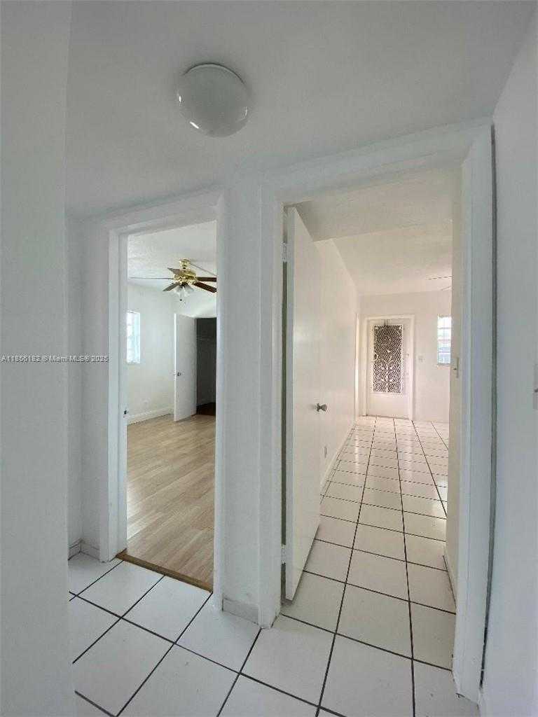 Small Image of 1855 PLUNKETT ST #101, Hollywood Number 10