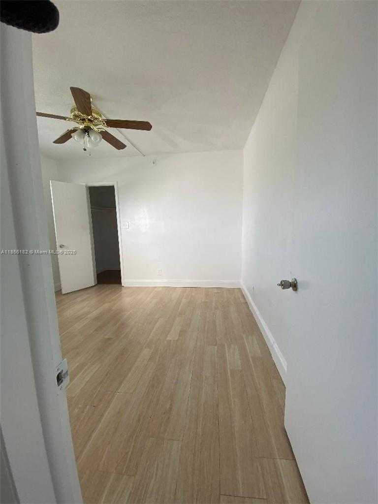 Small Image of 1855 PLUNKETT ST #101, Hollywood Number 12