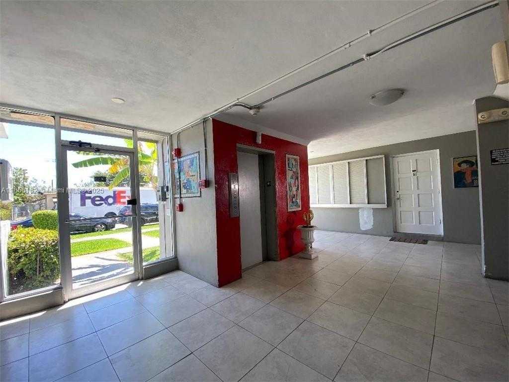 Small Image of 1855 PLUNKETT ST #101, Hollywood Number 2
