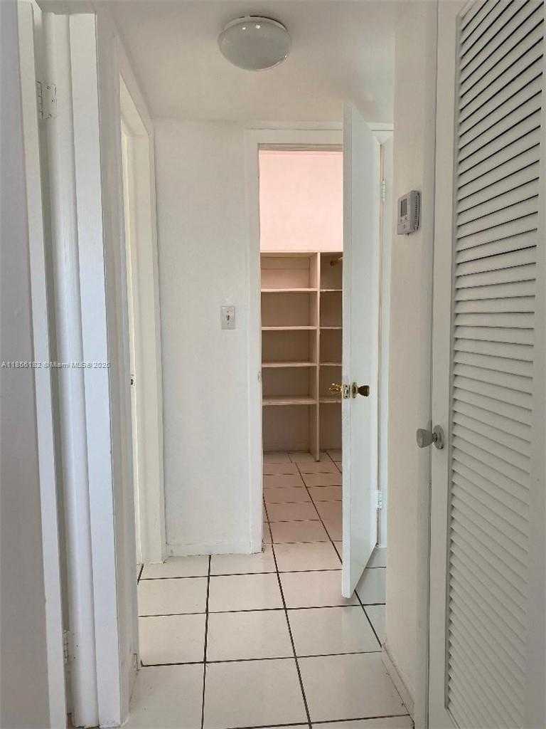 Small Image of 1855 PLUNKETT ST #101, Hollywood Number 20