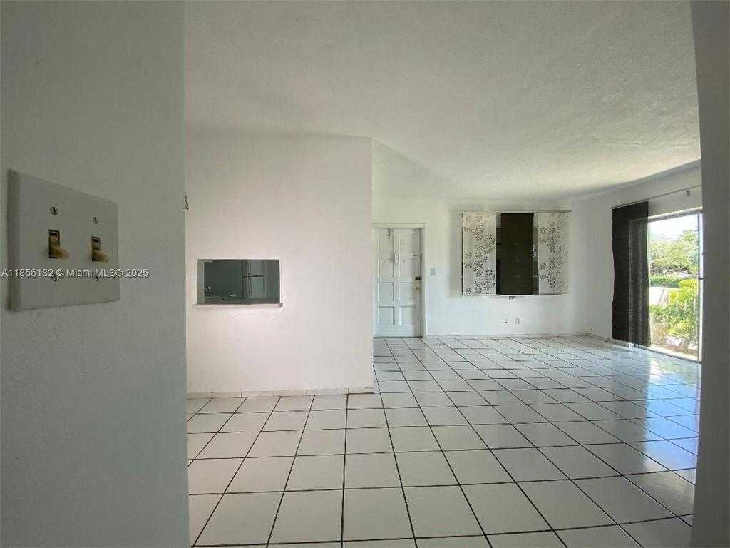 Small Image of 1855 PLUNKETT ST #101, Hollywood Number 4
