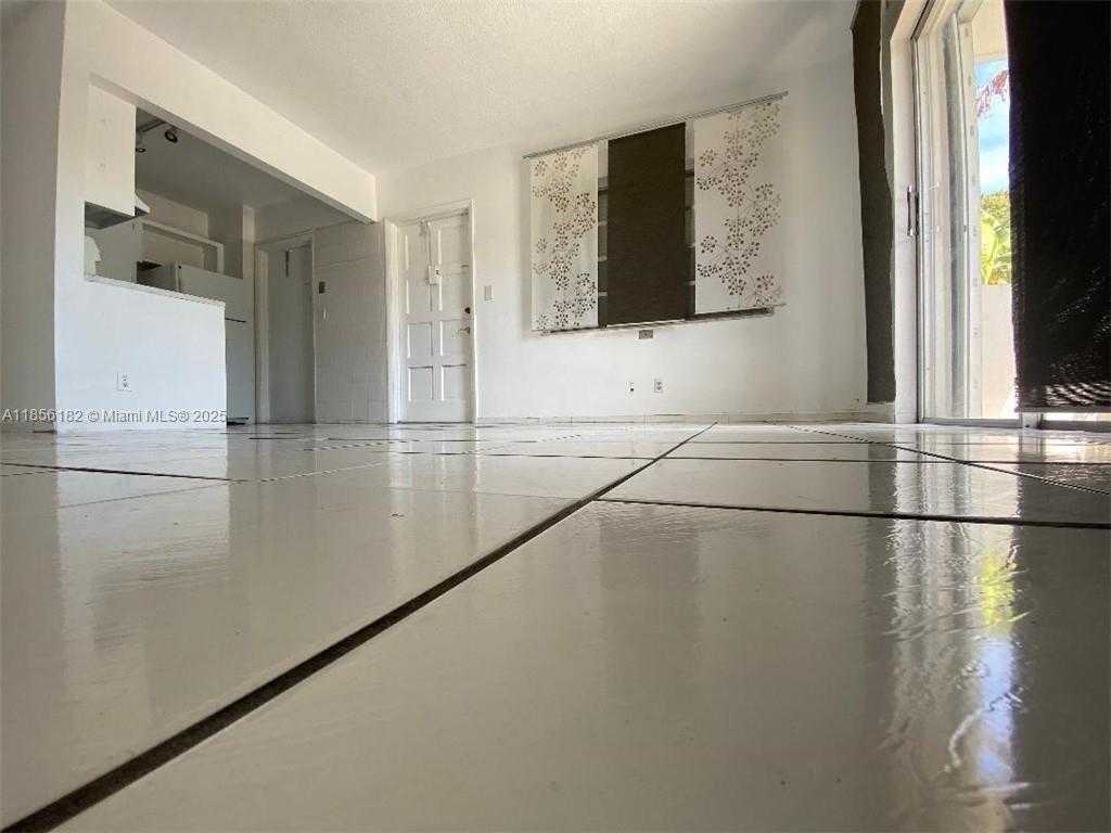Small Image of 1855 PLUNKETT ST #101, Hollywood Number 7