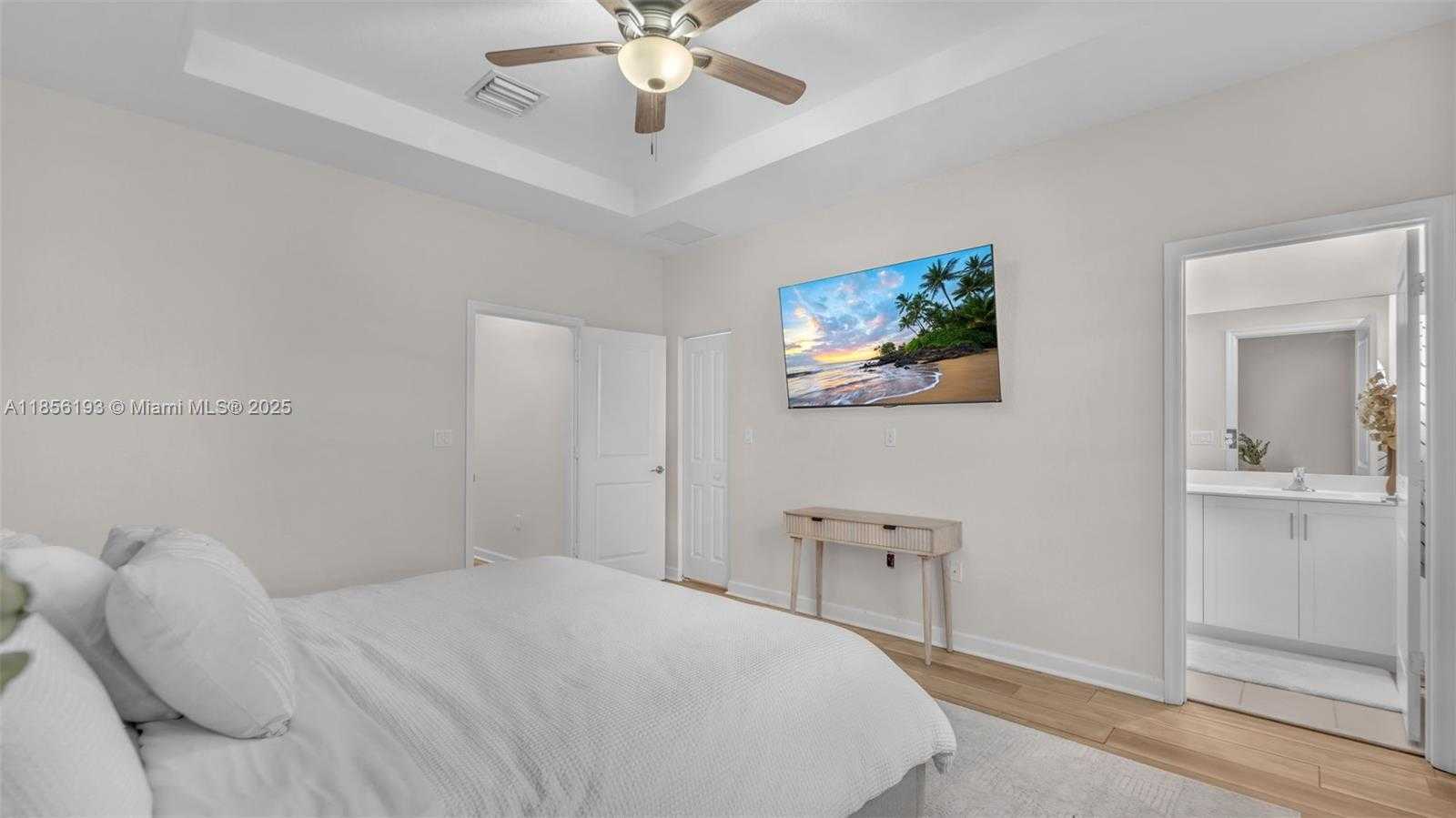 Small Image of 25109 SOUTH WEST 108TH CT, Homestead Number 16