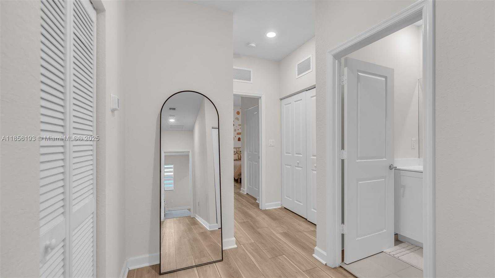 Small Image of 25109 SOUTH WEST 108TH CT, Homestead Number 18