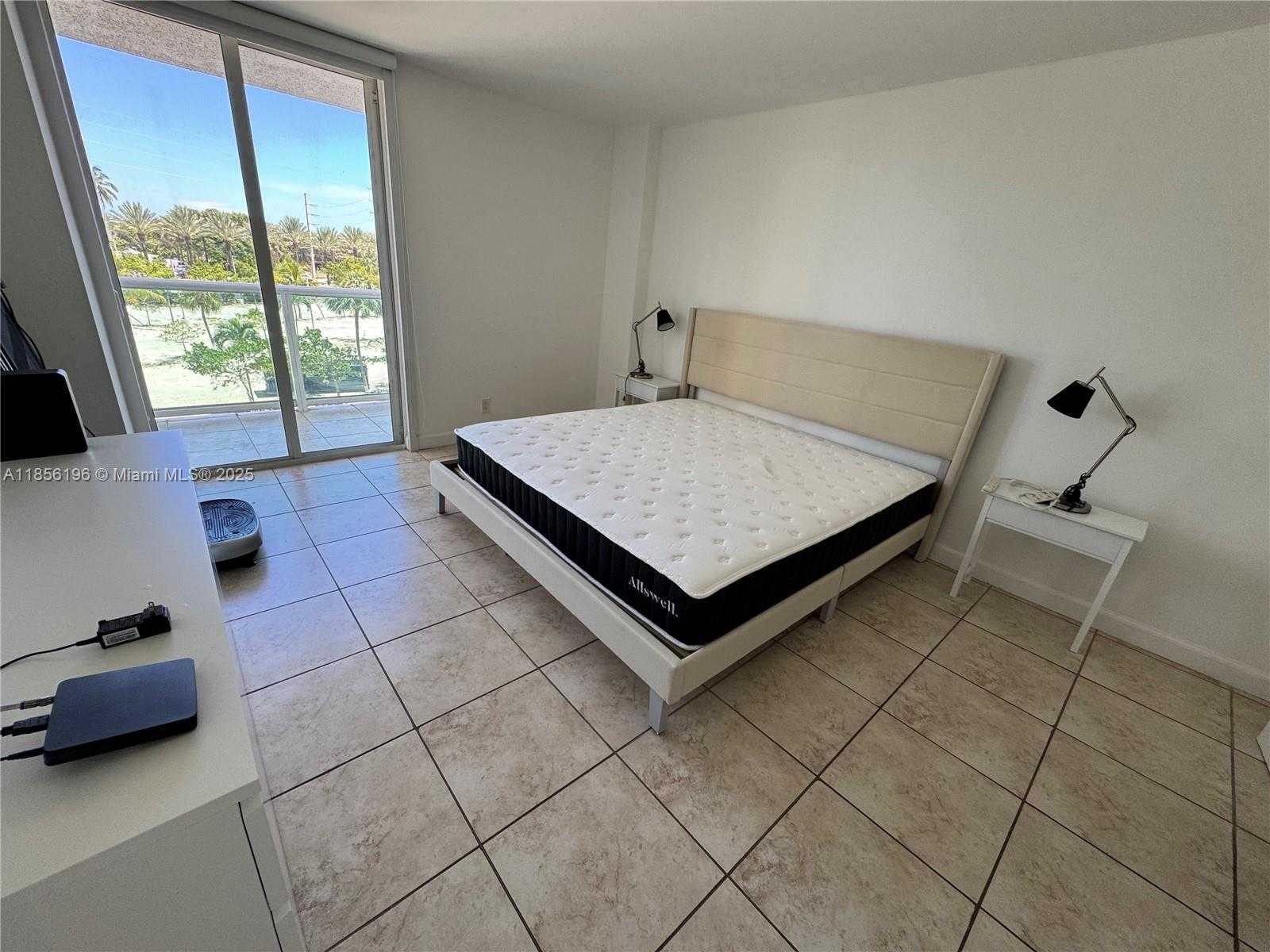 Small Image of 100 BAYVIEW DR #309, Sunny Isles Beach Number 19