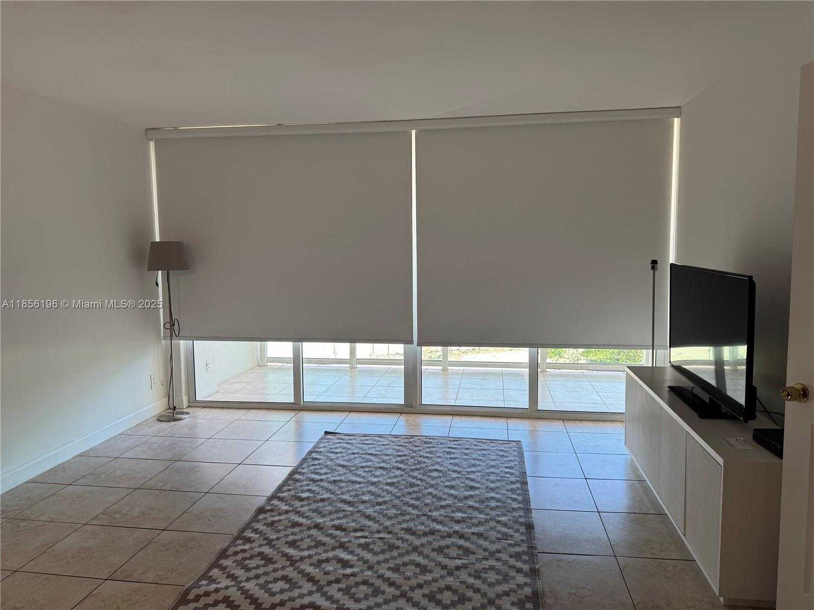 Small Image of 100 BAYVIEW DR #309, Sunny Isles Beach Number 30