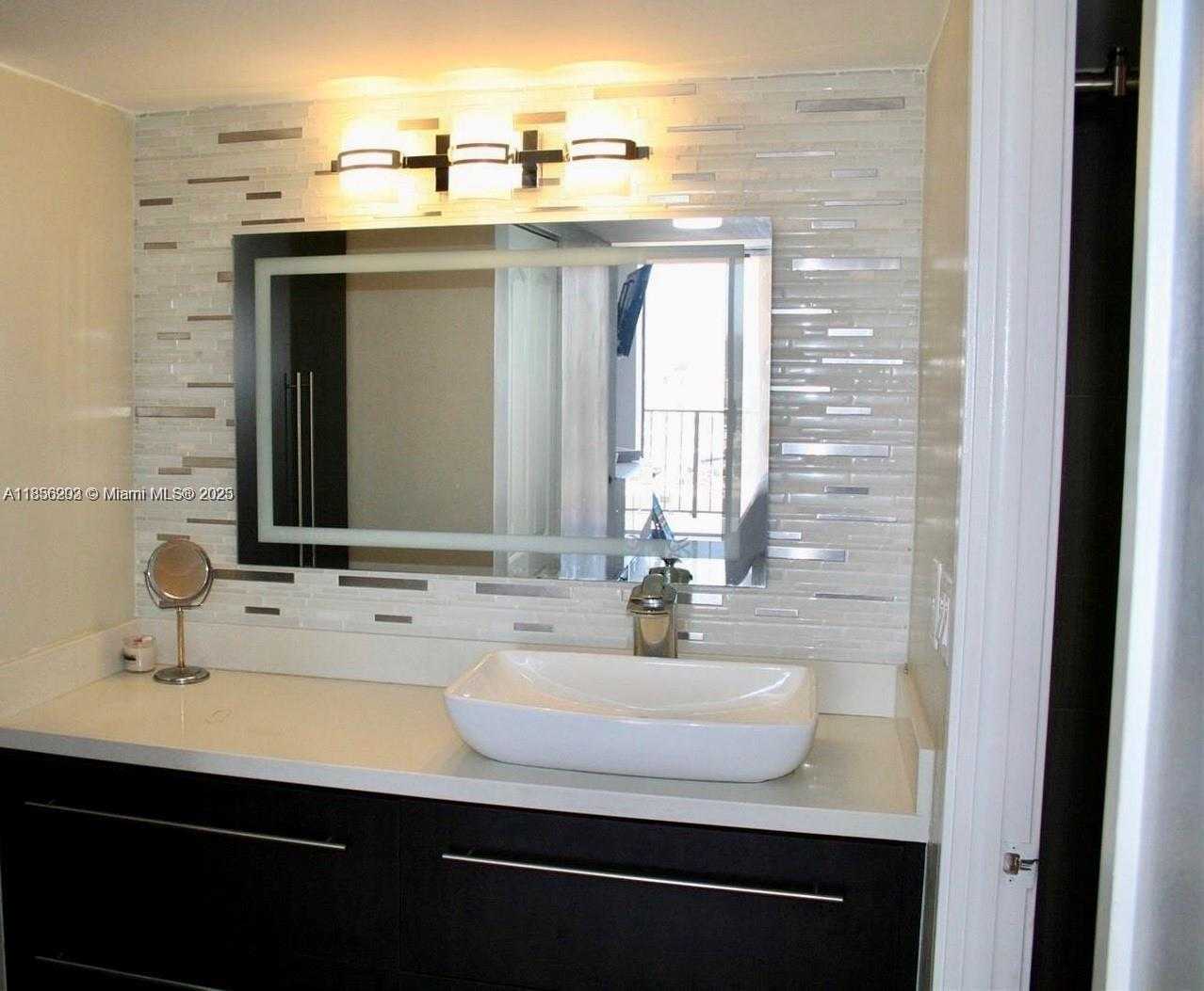 Small Image of 210 174TH ST #1506, Sunny Isles Beach Number 15