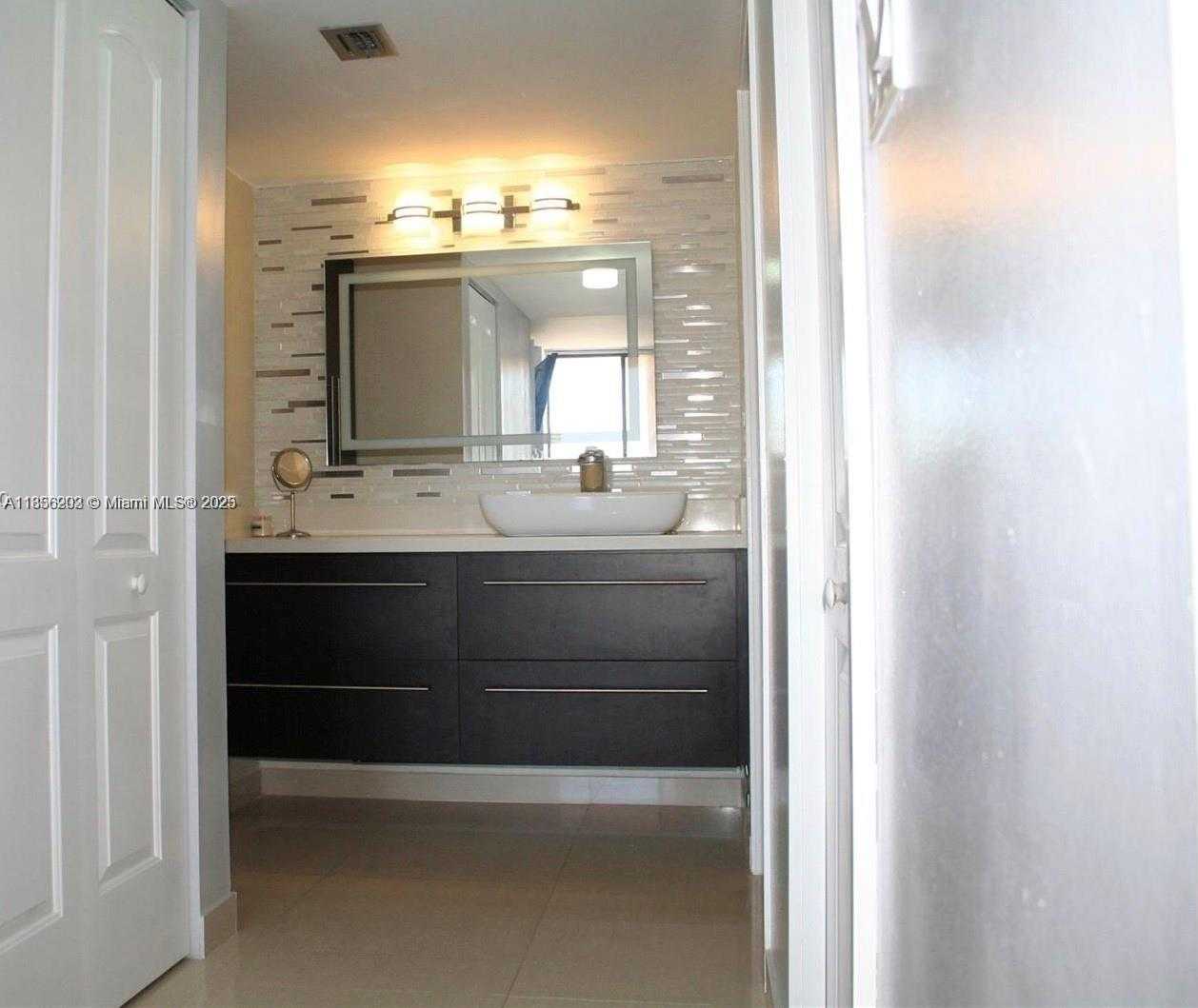 Small Image of 210 174TH ST #1506, Sunny Isles Beach Number 16
