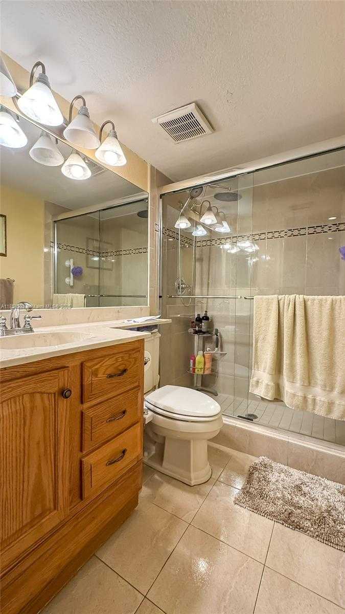 Small Image of 3570 MAGELLAN CIR #222-2, Aventura Number 11