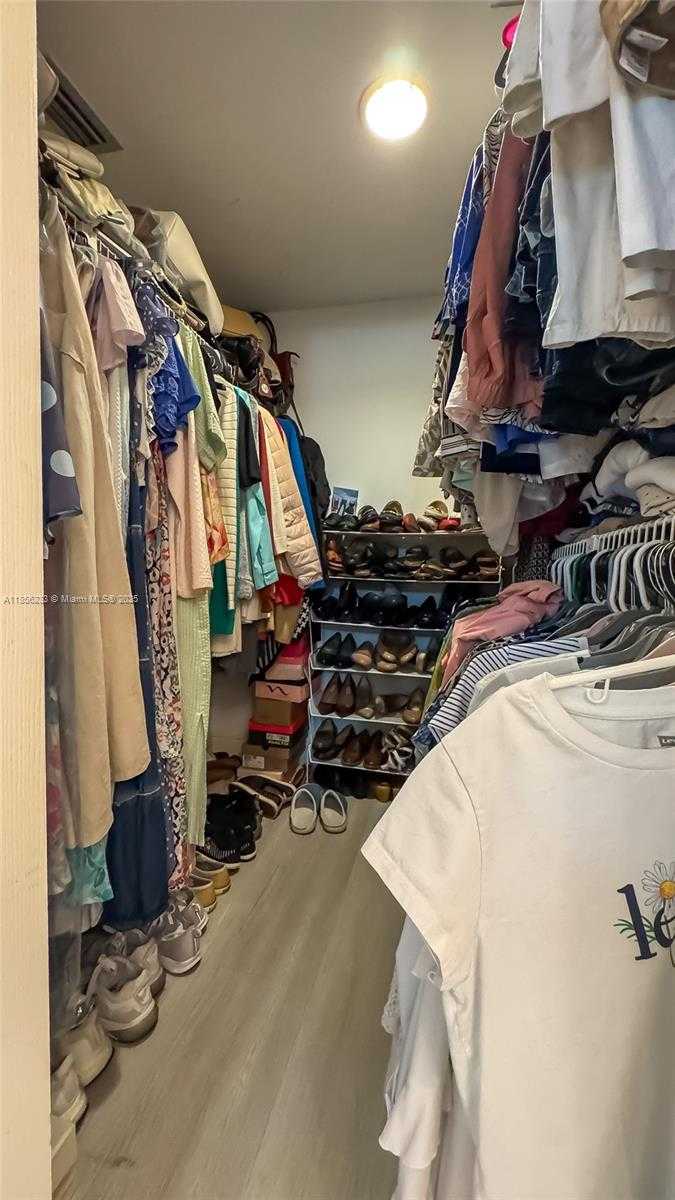 Small Image of 3570 MAGELLAN CIR #222-2, Aventura Number 19