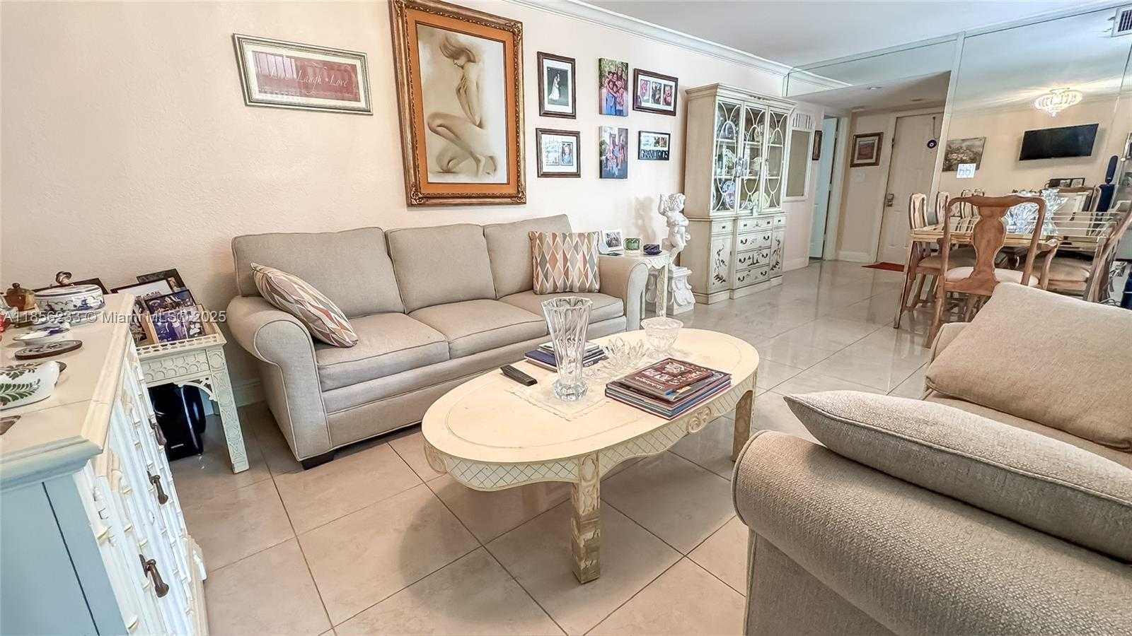 Small Image of 3570 MAGELLAN CIR #222-2, Aventura Number 4