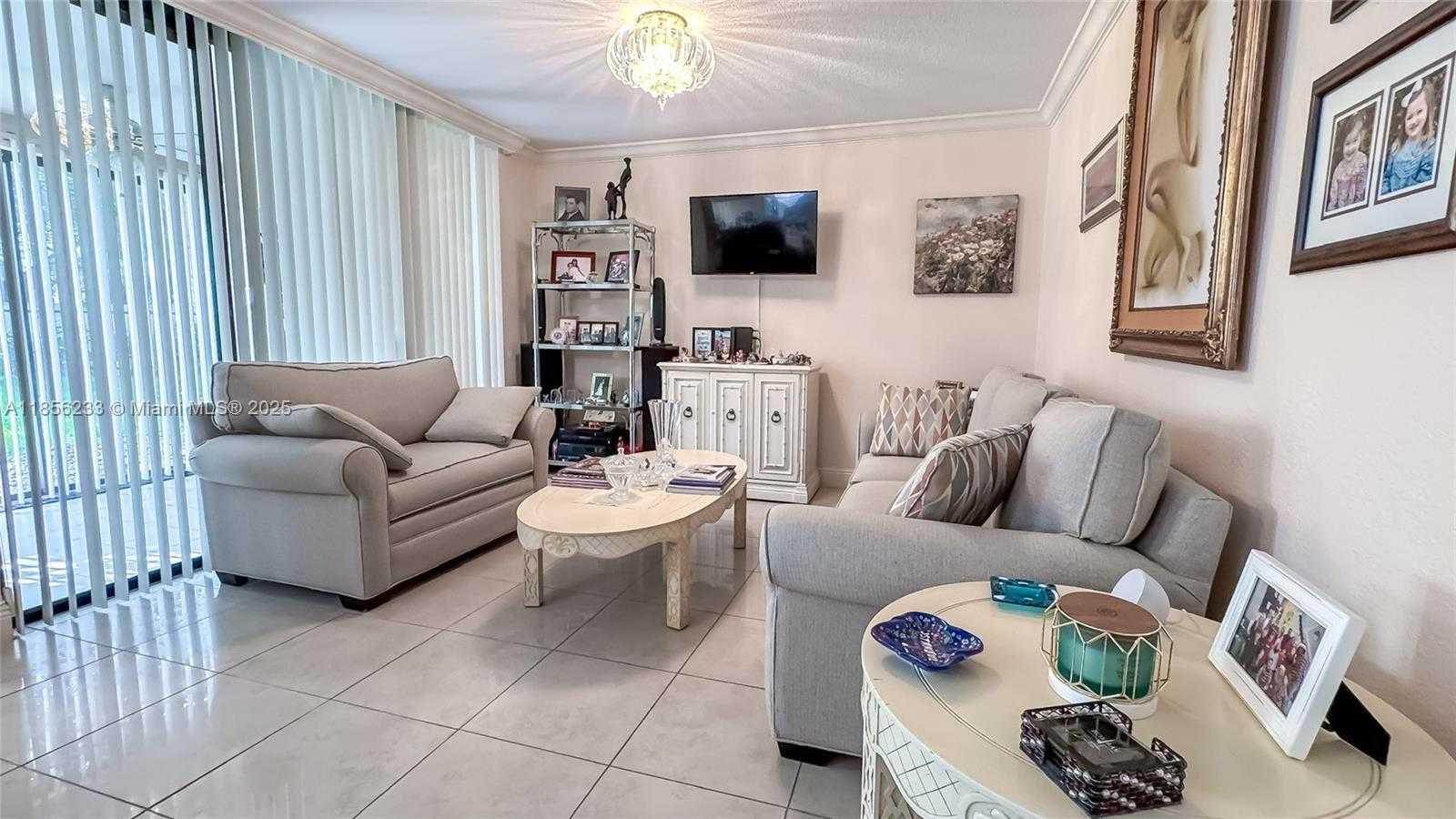 Small Image of 3570 MAGELLAN CIR #222-2, Aventura Number 5