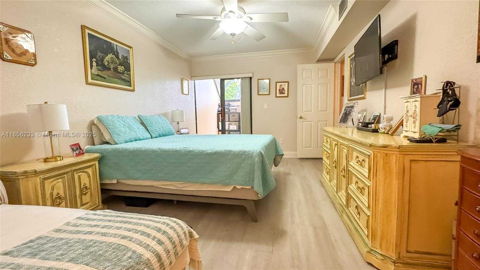 Small Image of 3570 MAGELLAN CIR #222-2, Aventura Number 9