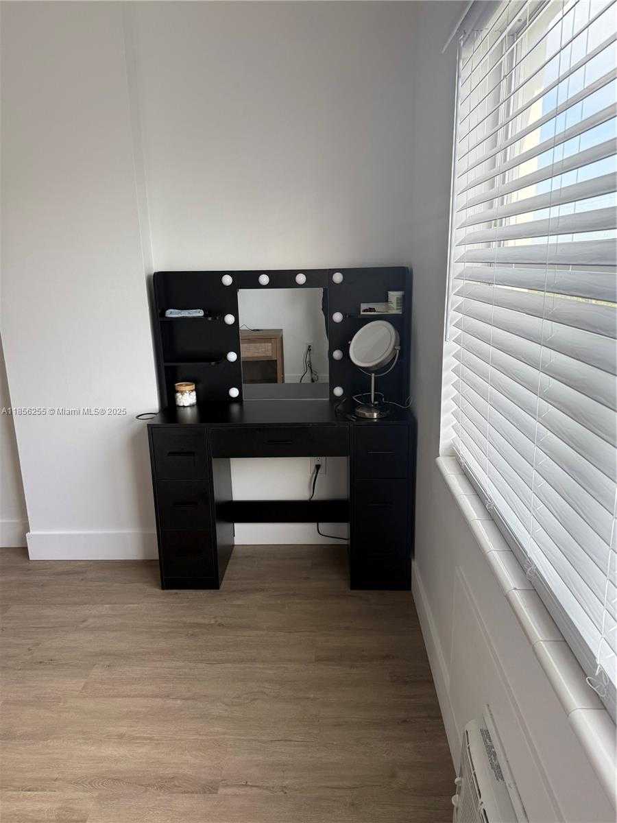 Small Image of 400 KINGS POINT DR #1224, Sunny Isles Beach Number 11