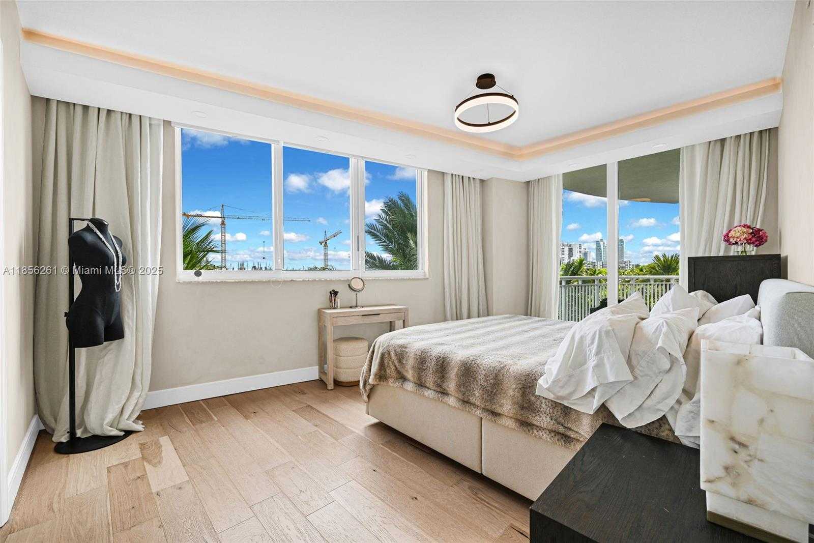 Small Image of 1745 Hallandale Beach Blvd, Hallandale Beach, FL 33009, USA Number 12