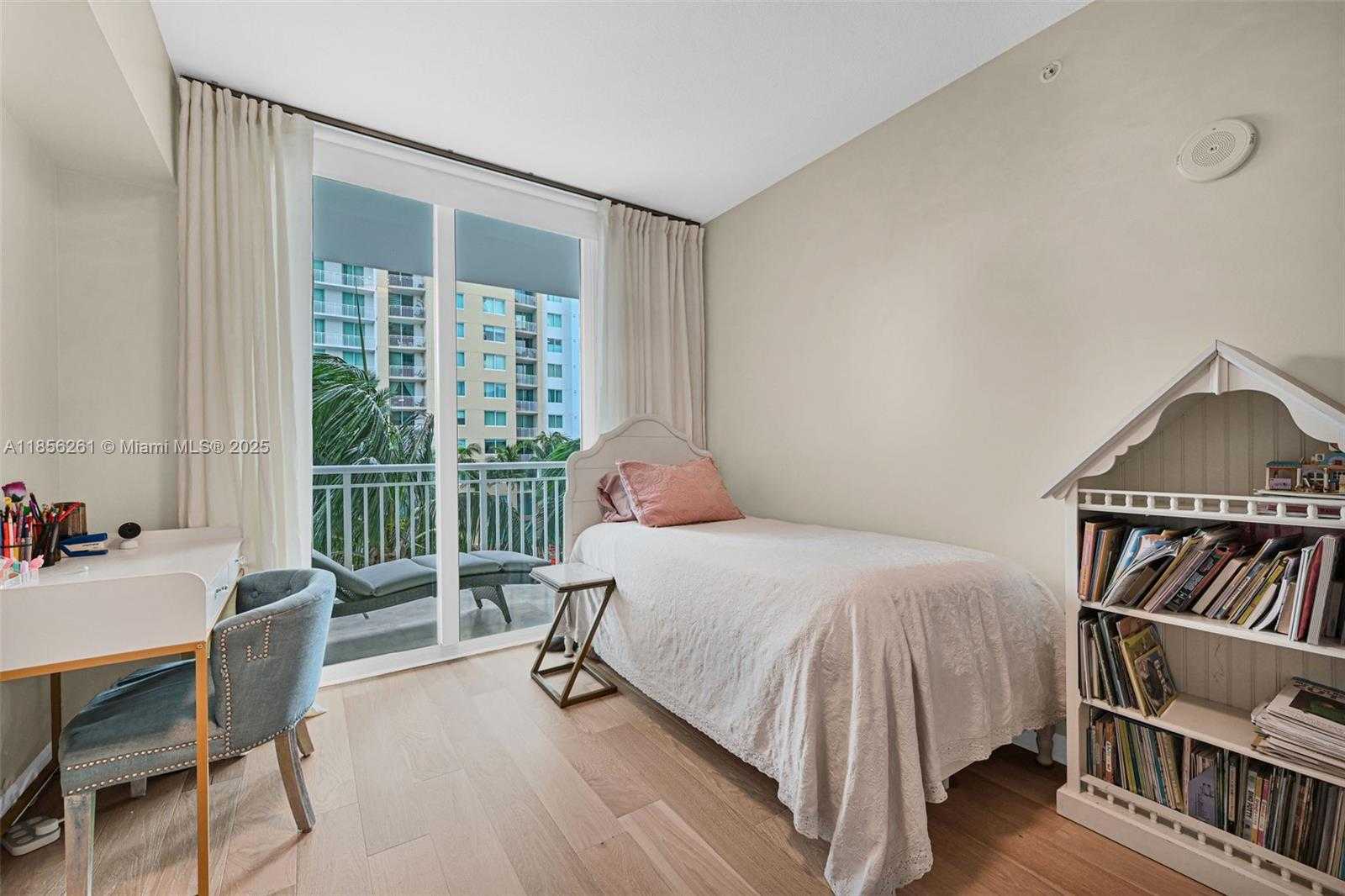 Small Image of 1745 Hallandale Beach Blvd, Hallandale Beach, FL 33009, USA Number 14