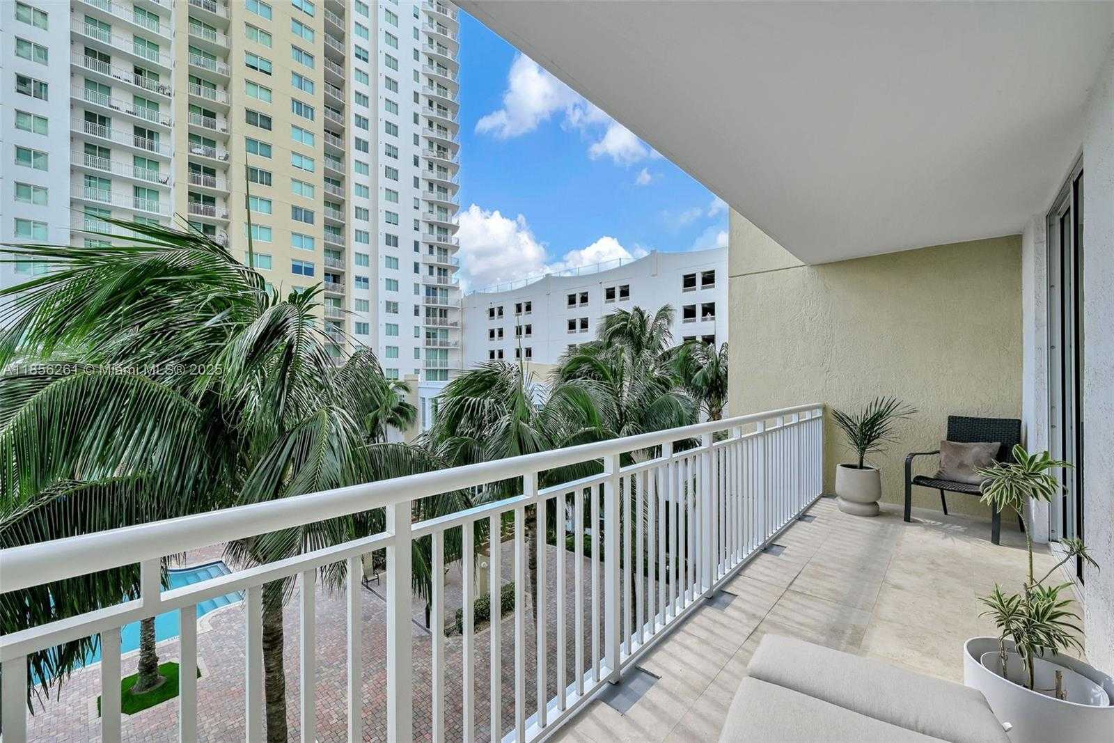 Small Image of 1745 Hallandale Beach Blvd, Hallandale Beach, FL 33009, USA Number 19