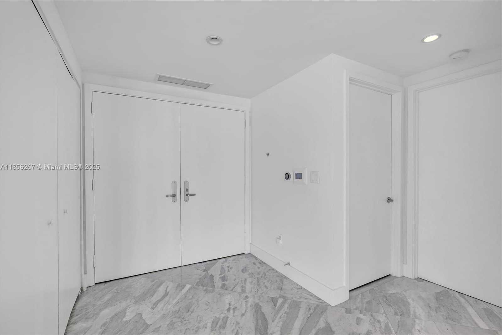 Small Image of 1331 BRICKELL BAY DR #1201, Miami Number 26