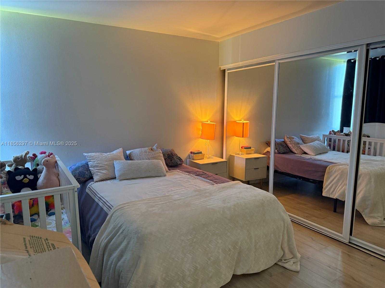 Small Image of 16919 NORTH BAY RD #710, Sunny Isles Beach Number 5