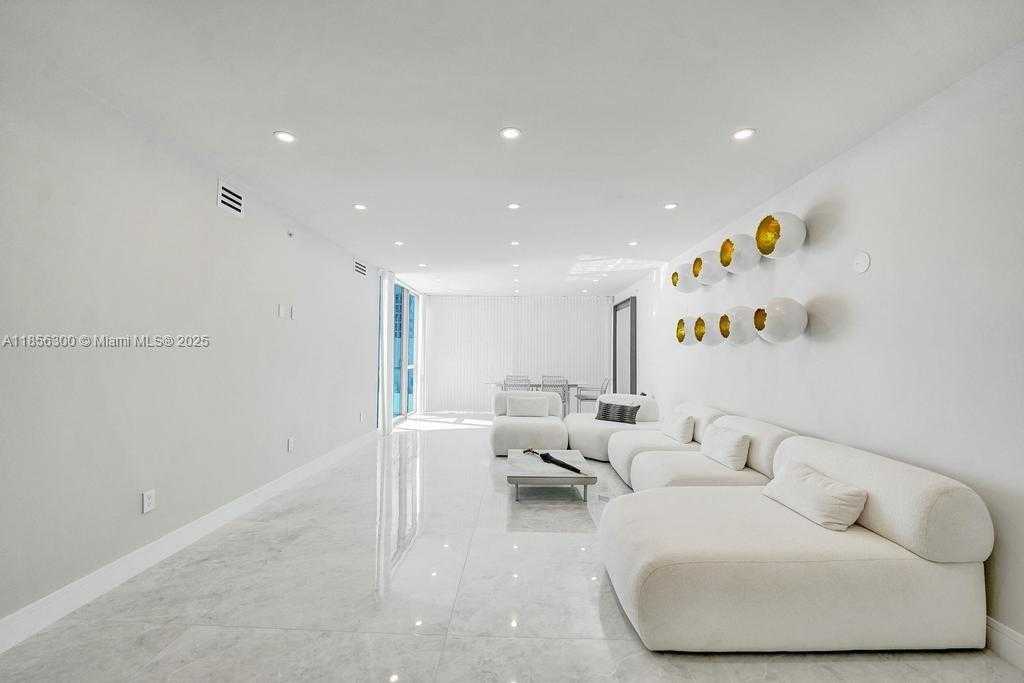 Small Image of 3101 SOUTH OCEAN DR #1704, Hollywood Number 8