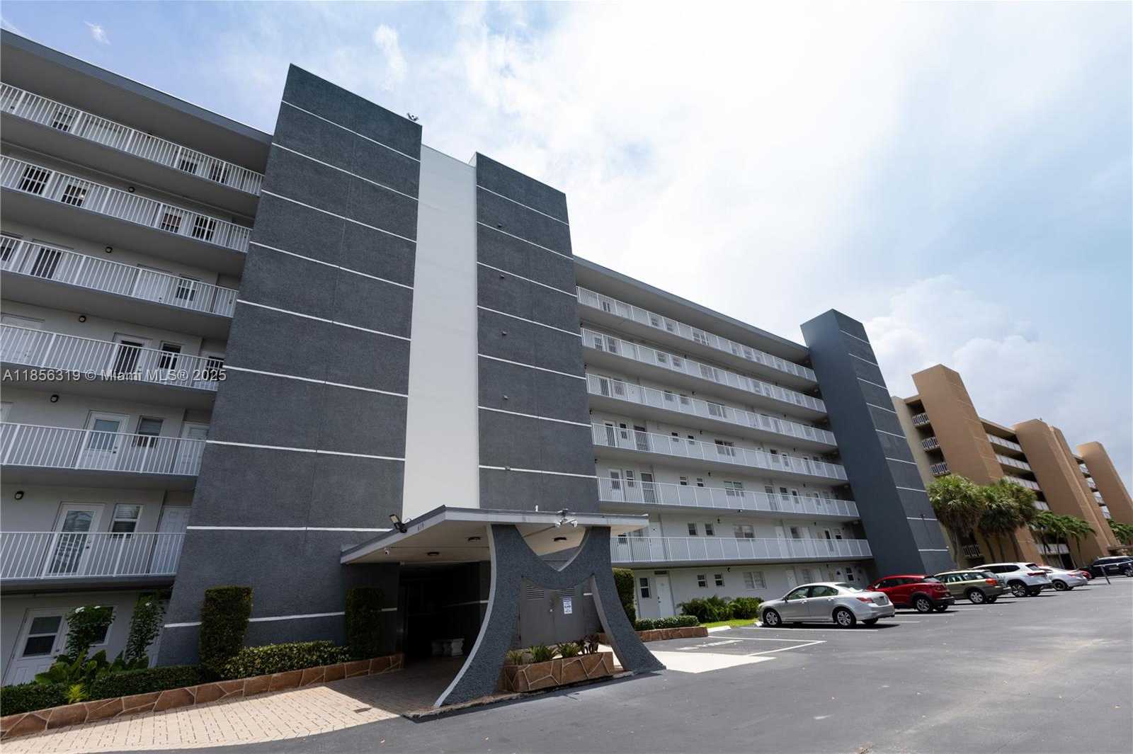 Small Image of 619 NORTH EAST 14TH AVE #507, Hallandale Beach Number 21