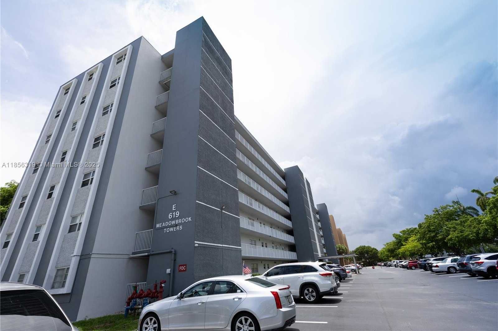 Small Image of 619 NORTH EAST 14TH AVE #507, Hallandale Beach Number 22