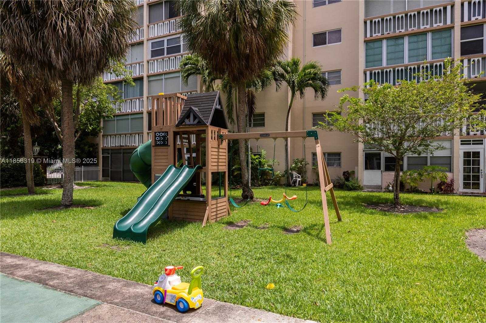 Small Image of 619 NORTH EAST 14TH AVE #507, Hallandale Beach Number 24