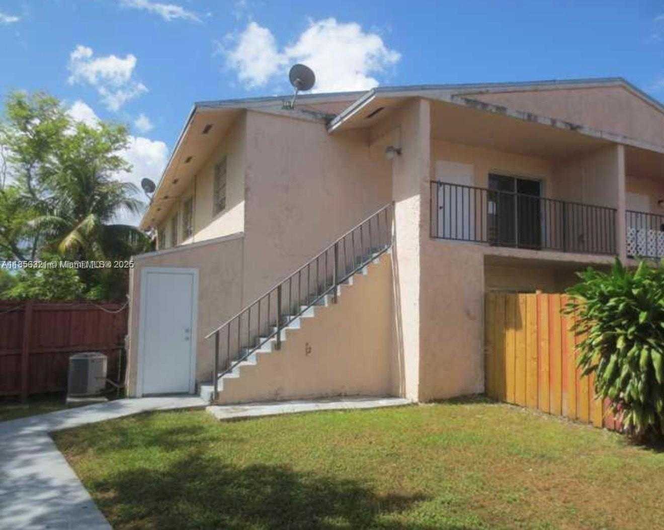 Small Image of 15665 SOUTH WEST 82ND CIR LN #4-4, Miami Number 2