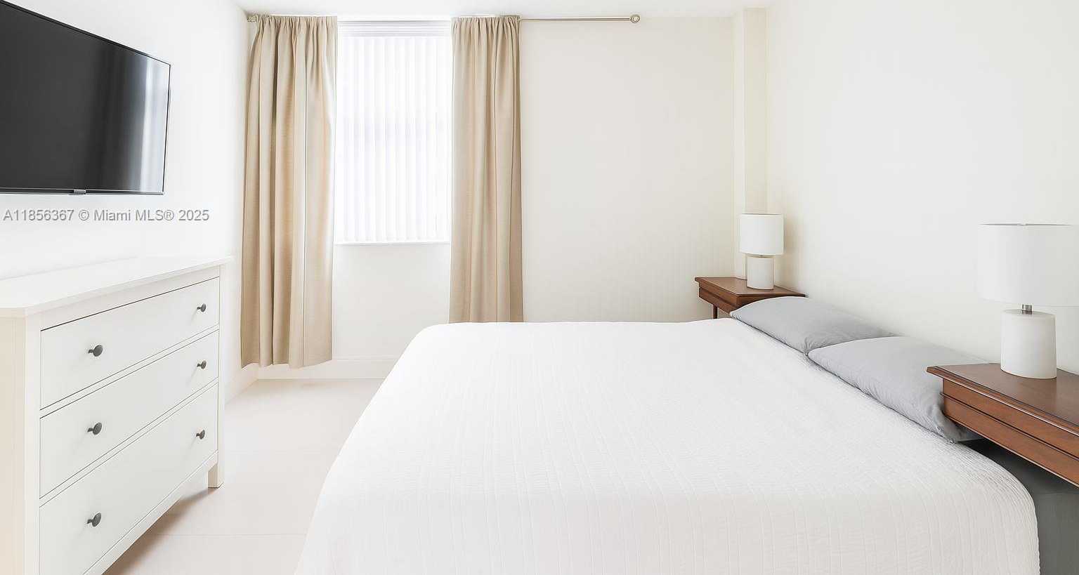 Small Image of 9201 COLLINS AVE #624, Surfside Number 11