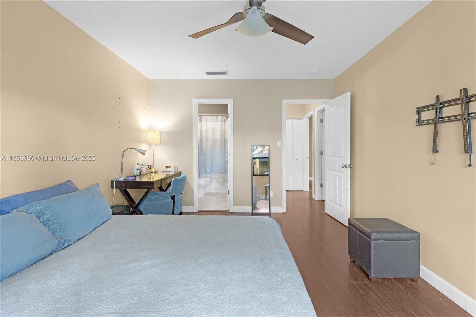 Small Image of 10929 SOUTH WEST 113TH PL #73A, Miami Number 25