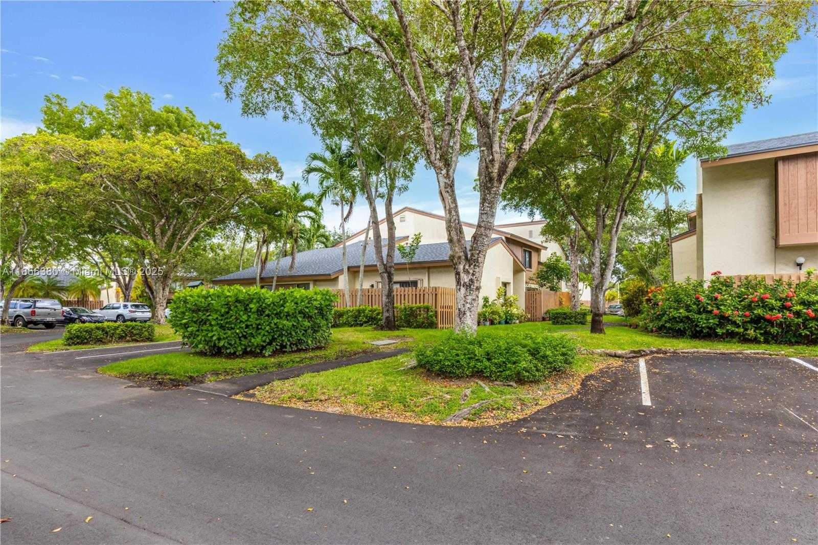 Small Image of 10929 SOUTH WEST 113TH PL #73A, Miami Number 34
