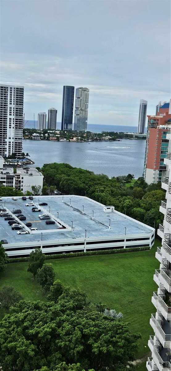 Small Image of 3300 NORTH EAST 191ST ST #PH8, Aventura Number 33