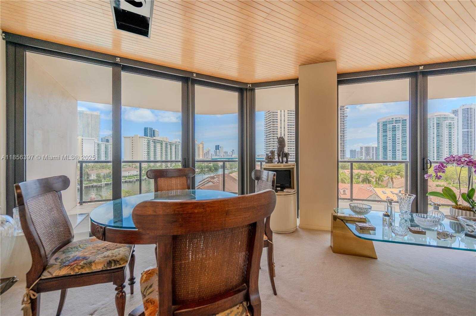 Small Image of 19667 TURNBERRY WAY #7B, Aventura Number 10