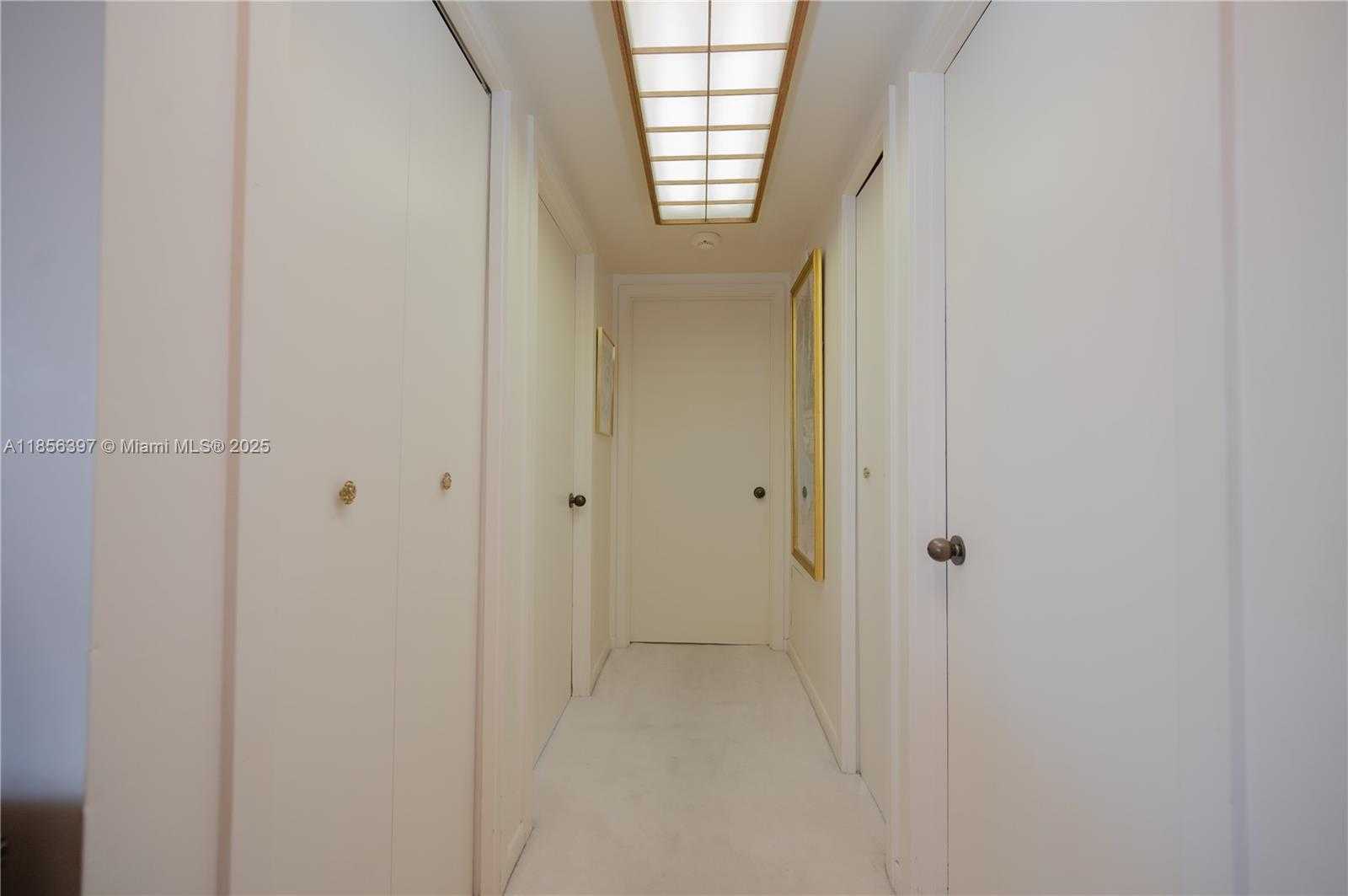 Small Image of 19667 TURNBERRY WAY #7B, Aventura Number 20