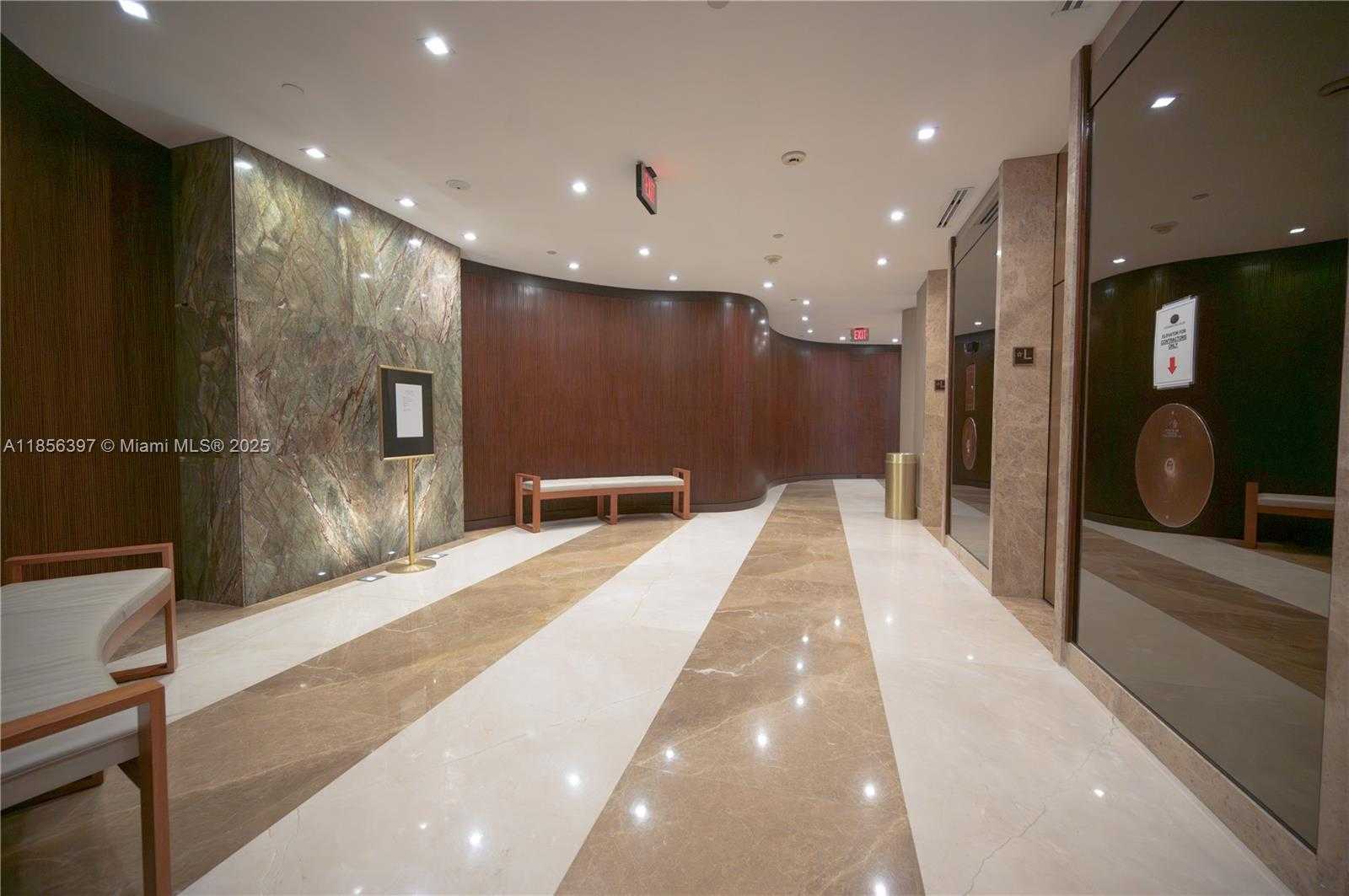 Small Image of 19667 TURNBERRY WAY #7B, Aventura Number 24