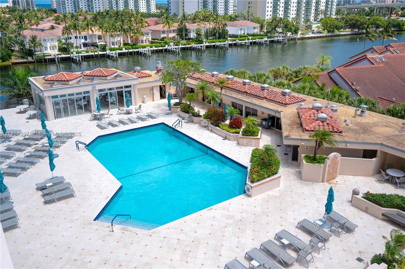 Small Image of 19667 TURNBERRY WAY #7B, Aventura Number 29