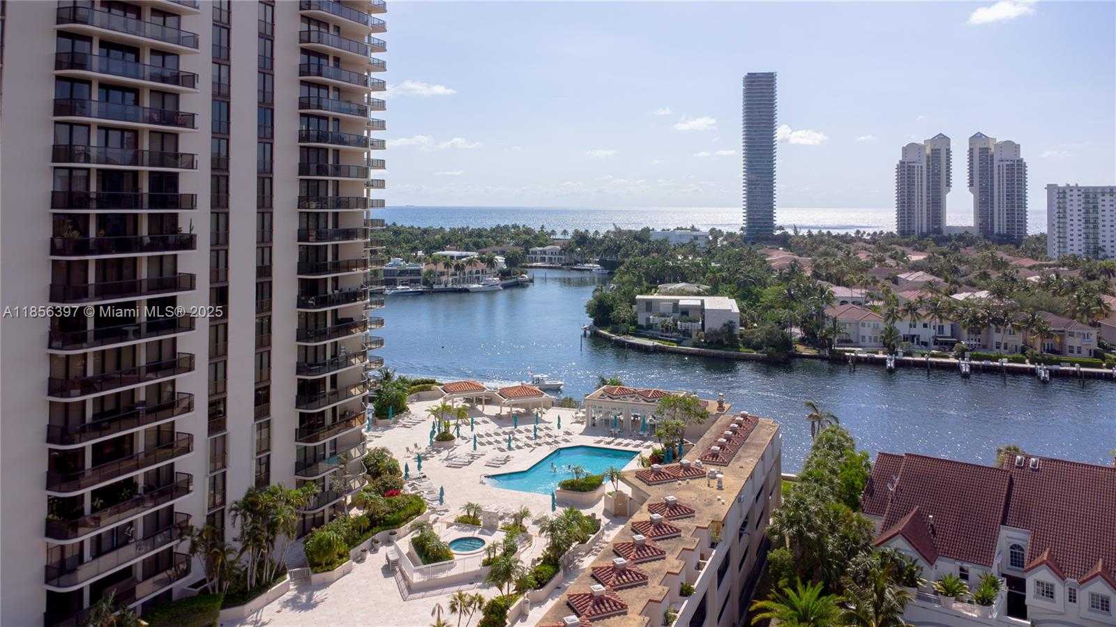 Small Image of 19667 TURNBERRY WAY #7B, Aventura Number 32