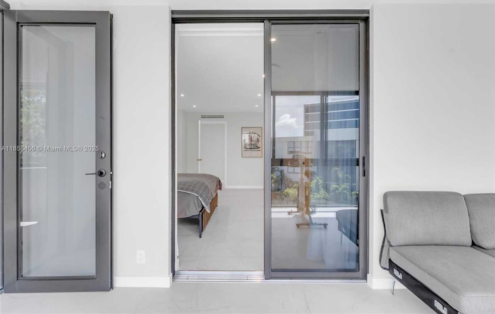 Small Image of 20441 NORTH EAST 30TH AVE #424-9, Aventura Number 10