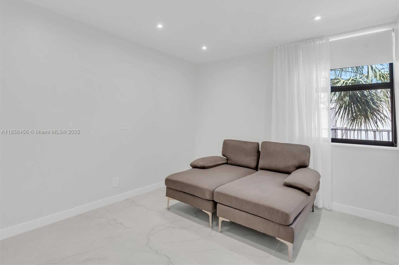 Small Image of 20441 NORTH EAST 30TH AVE #424-9, Aventura Number 18