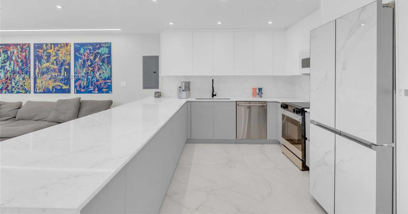 Small Image of 20441 NORTH EAST 30TH AVE #424-9, Aventura Number 2