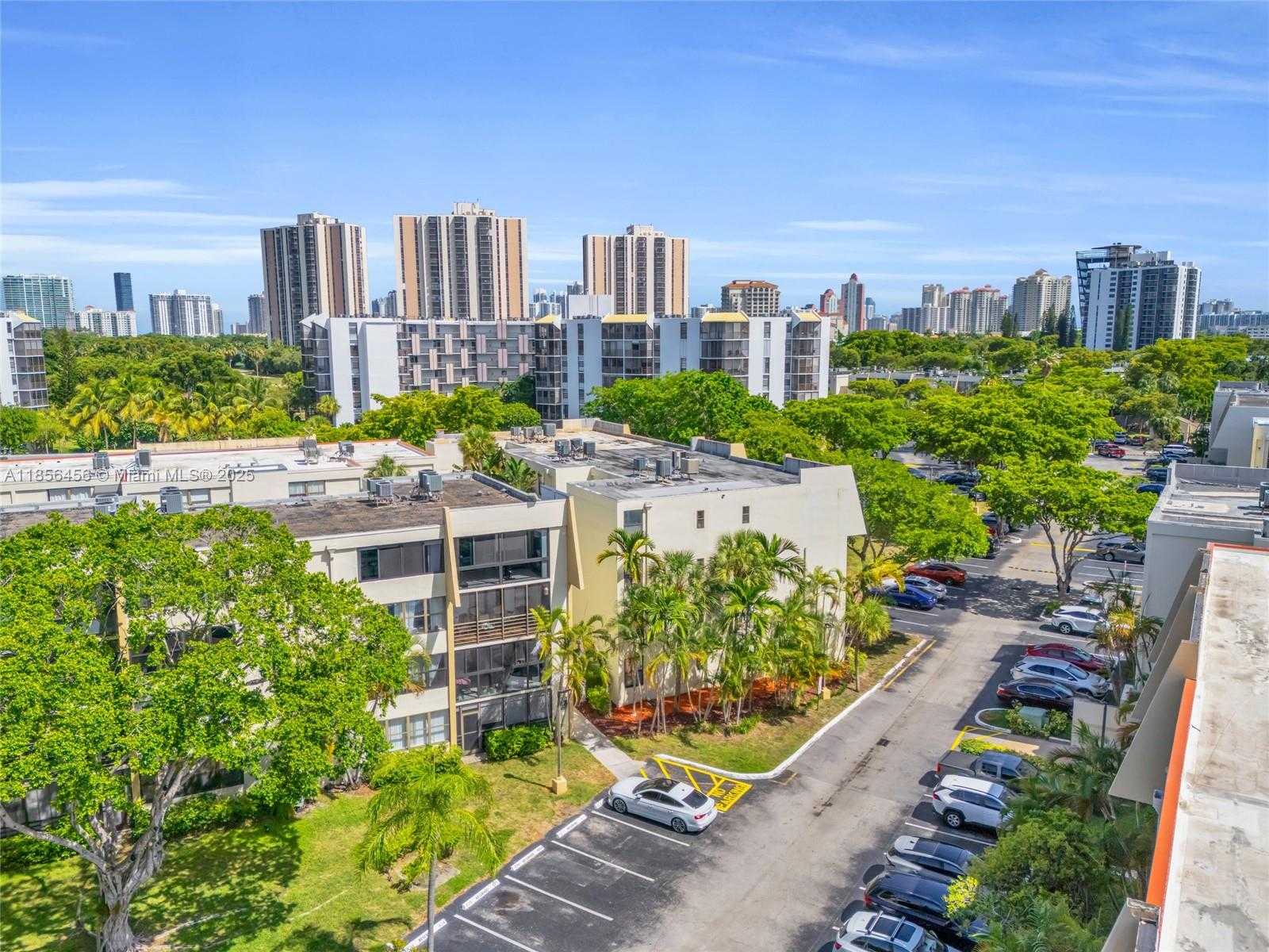 Small Image of 20441 NORTH EAST 30TH AVE #424-9, Aventura Number 28