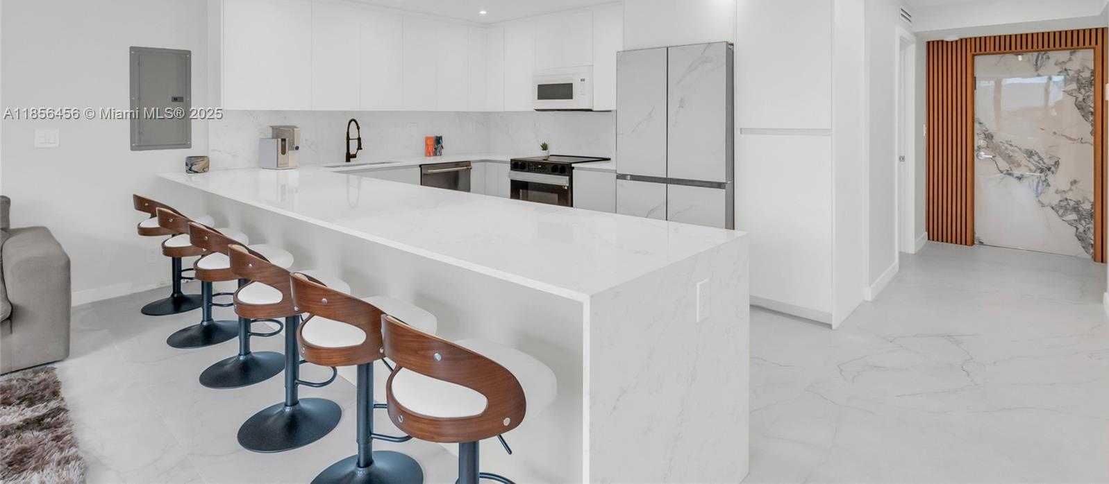 Small Image of 20441 NORTH EAST 30TH AVE #424-9, Aventura Number 6