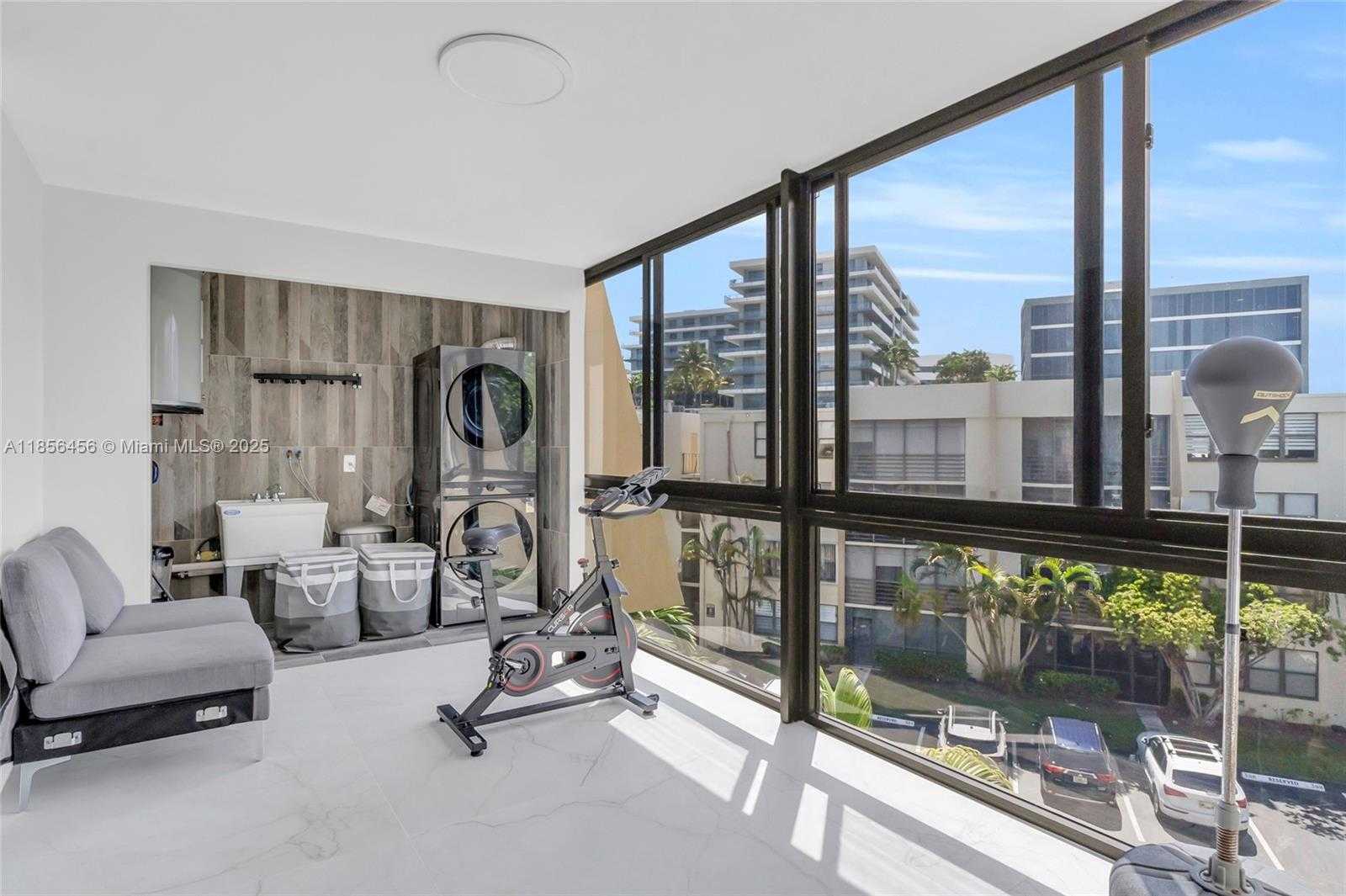Small Image of 20441 NORTH EAST 30TH AVE #424-9, Aventura Number 9