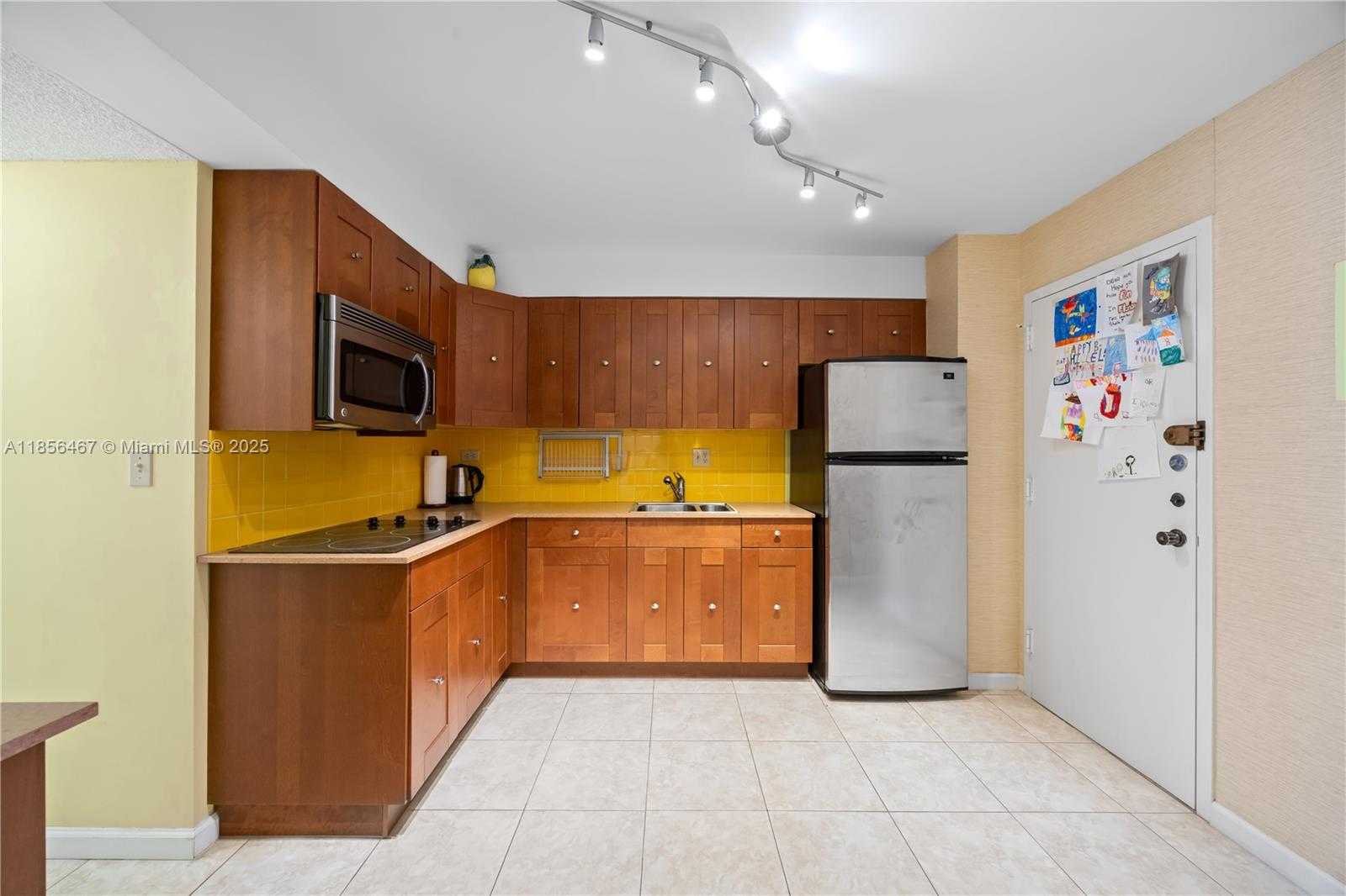 Small Image of 251 174TH ST #812, Sunny Isles Beach Number 16